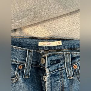 Levi Wedgie Straight